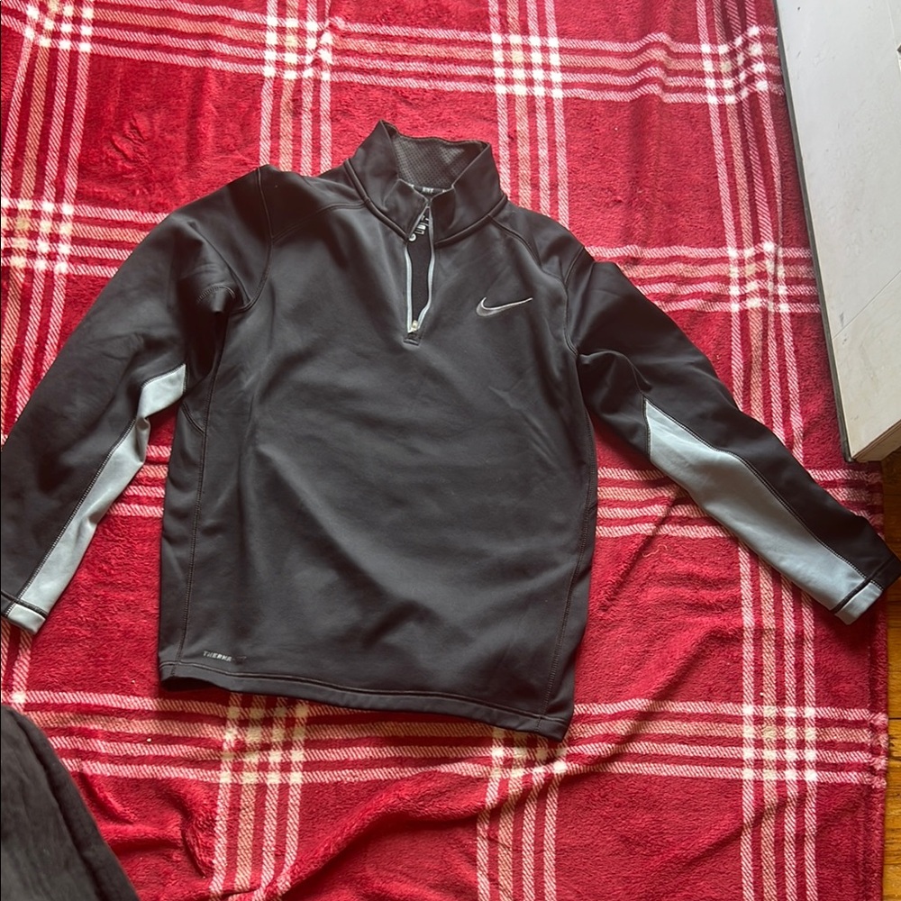 Nike Black and Gray Pullover
